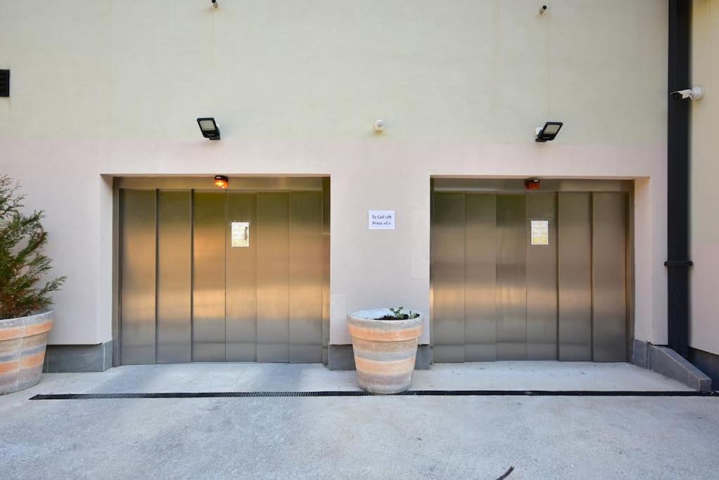 Brand New ! Seaside Apt With Poolview & Parking Budva Eksteriør billede